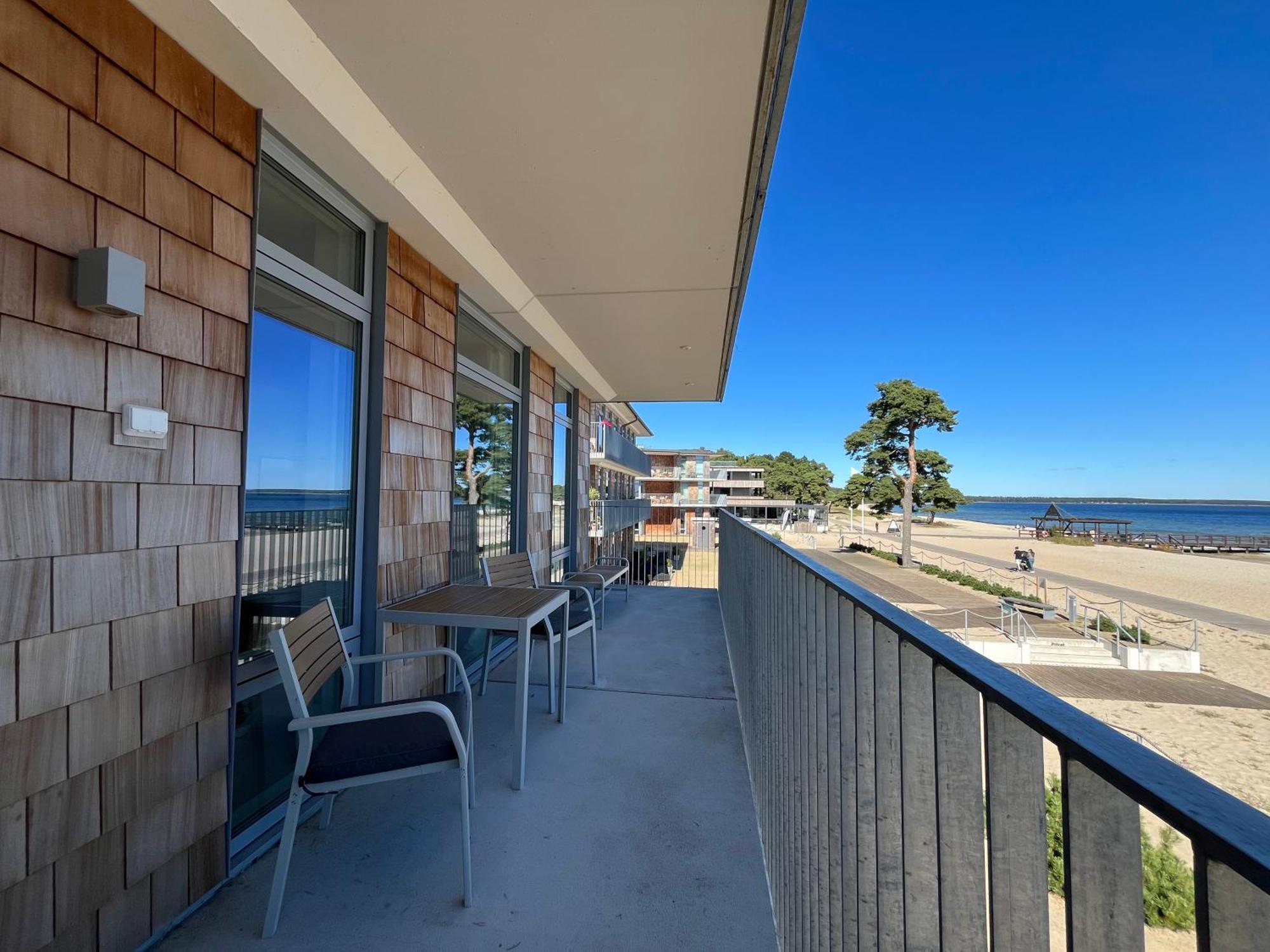 Ahusbrygga Apartment Hotel Exterior photo